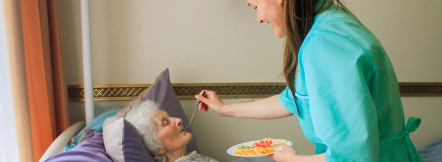 Уход за лежачими больными в доме престарелых