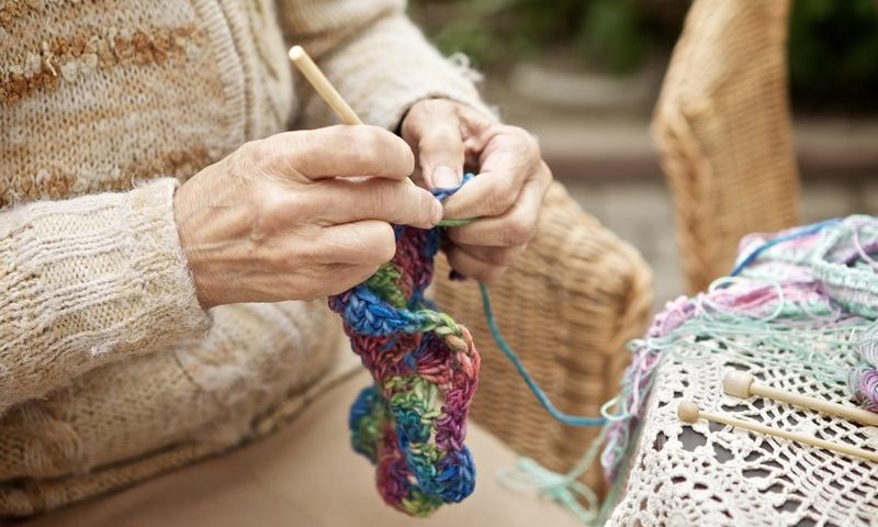 Польза вязания для пожилых